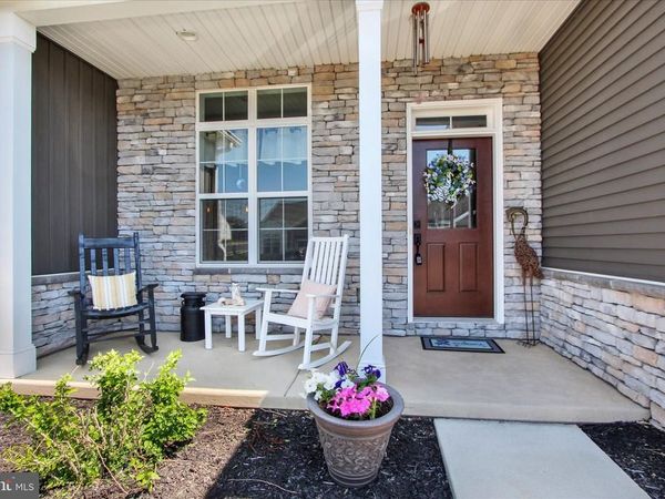 800 AURORA DRIVE, MECHANICSBURG, PA 17055