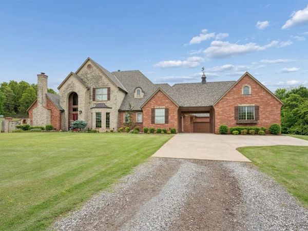 10221 S Triple X Road, Choctaw, OK 73020