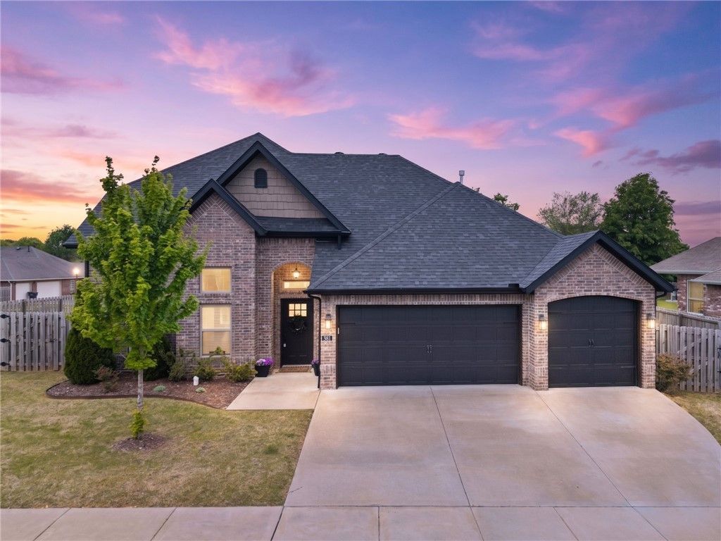 581 N Sabine Pass Road, Fayetteville, AR 72704 Main Photo