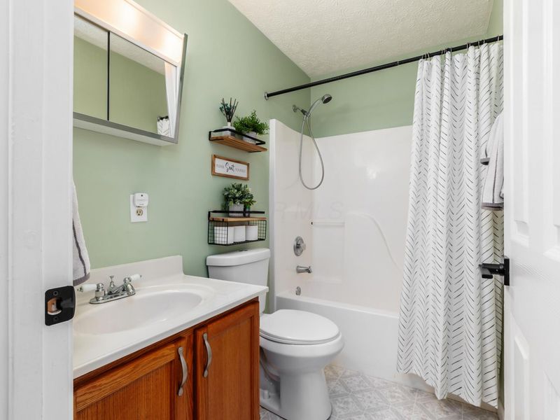 1684 Eastbrook Drive N, Columbus, OH 43223 Photo 18