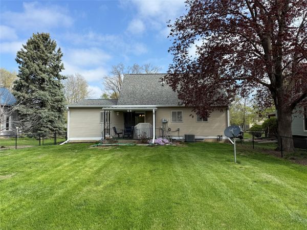 610 W Washington Street, Winterset, IA 50273