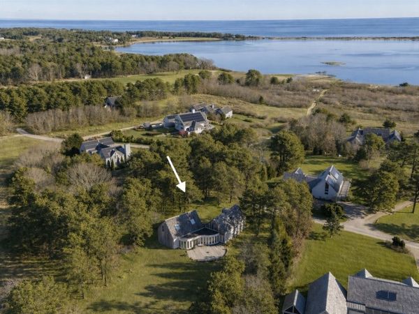 22 Old Harbor Lane, Oak Bluffs, MA 02557