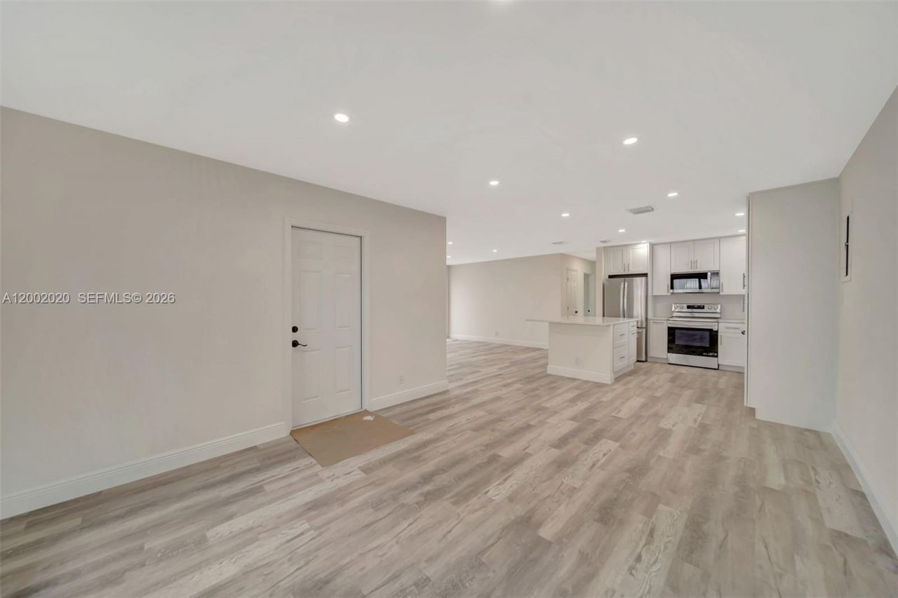 8502 NW 59th Street, Tamarac, FL 33321 Photo