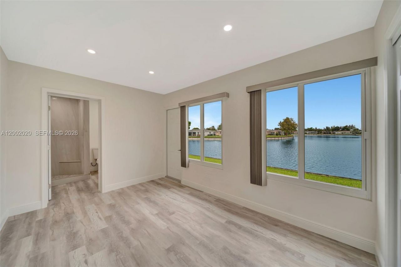 8502 NW 59th Street, Tamarac, FL 33321 Photo
