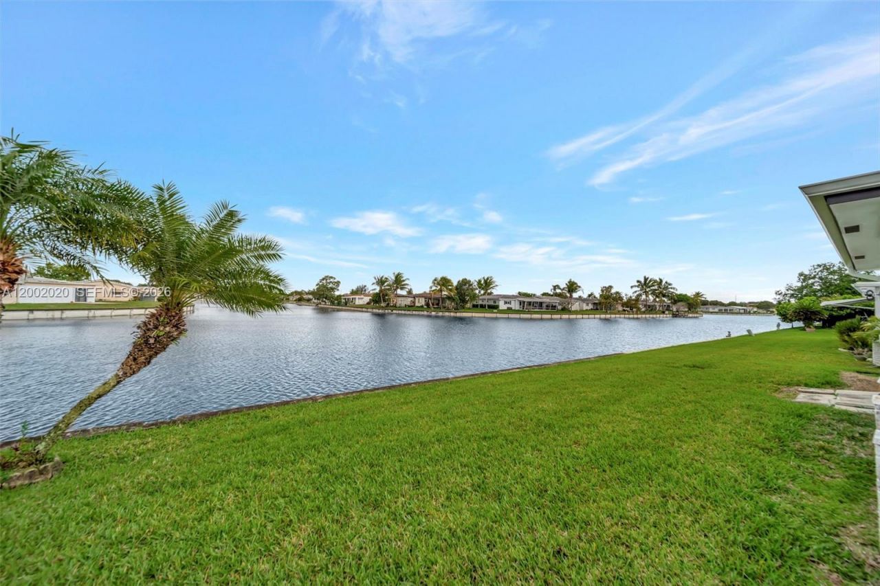 8502 NW 59th Street, Tamarac, FL 33321 Photo