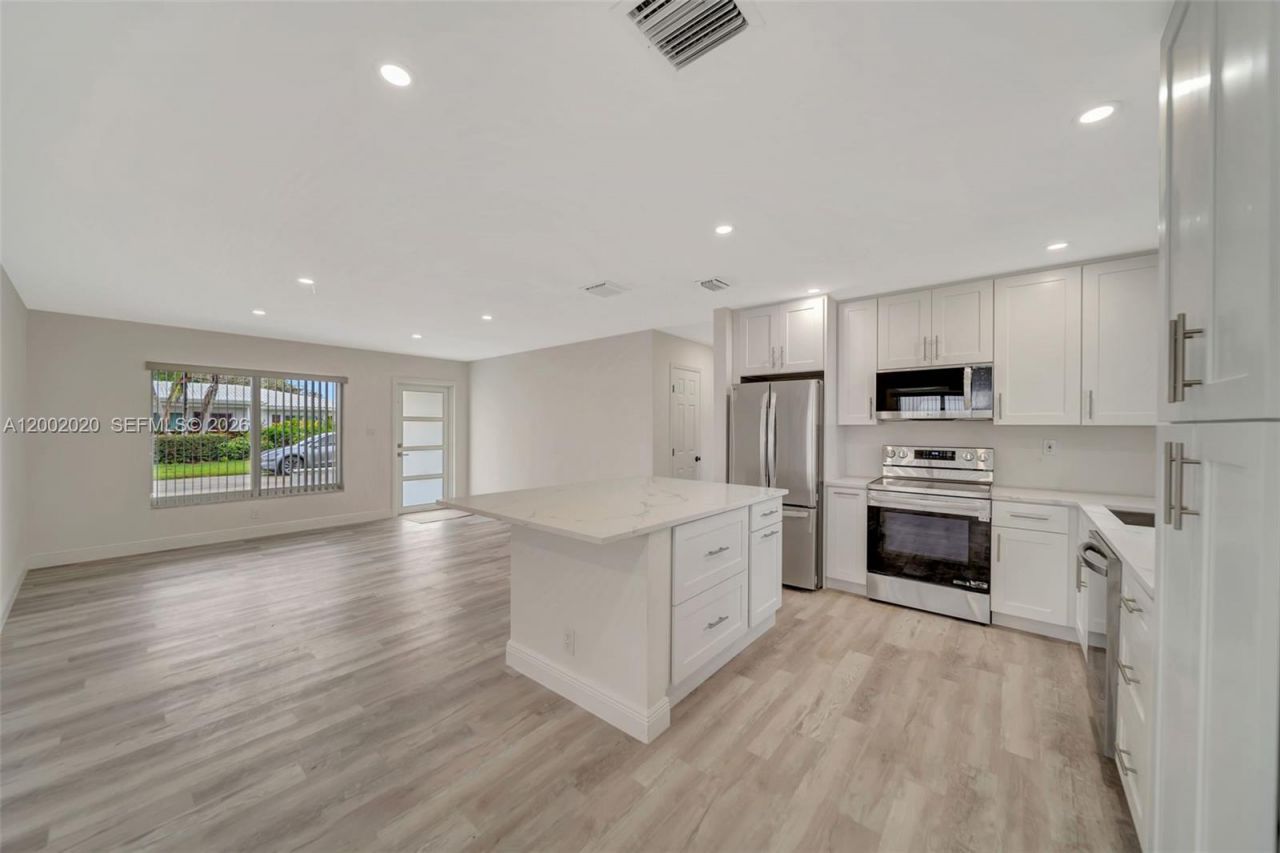 8502 NW 59th Street, Tamarac, FL 33321 Photo
