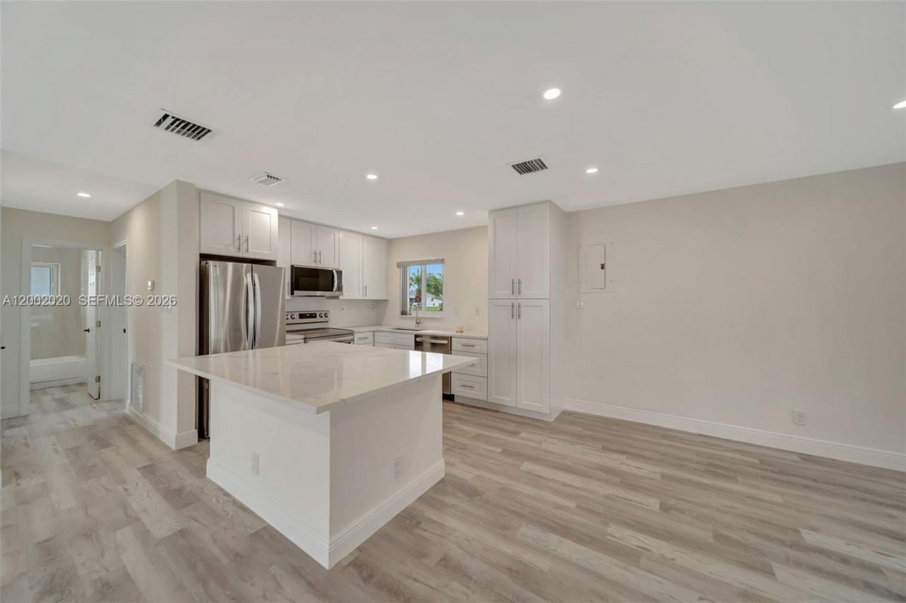 8502 NW 59th Street, Tamarac, FL 33321 Photo