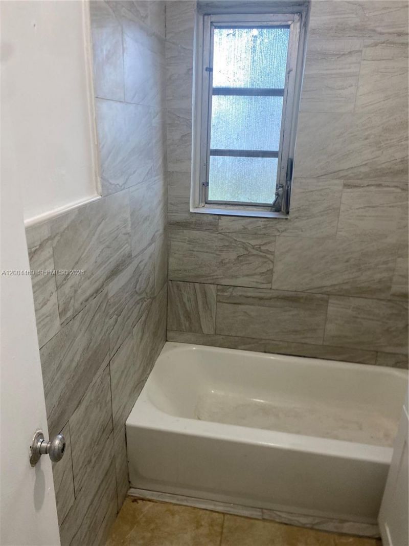 1070 NW 147th St , Miami, FL 33168 Photo