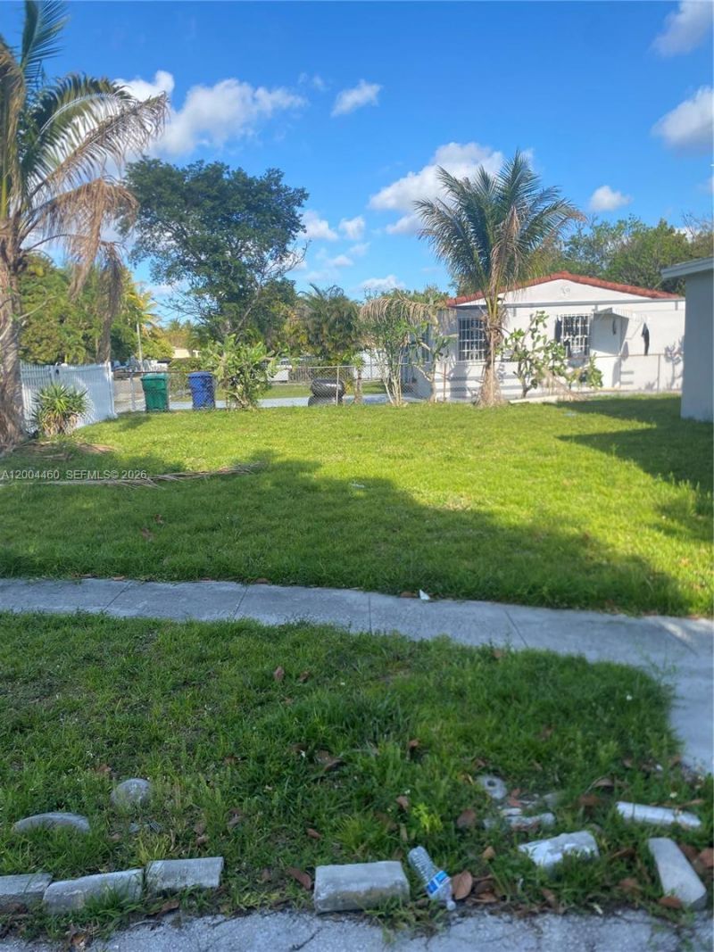 1070 NW 147th St , Miami, FL 33168 Photo