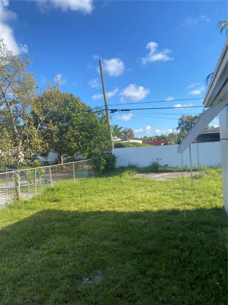 1070 NW 147th St , Miami, FL 33168 Photo