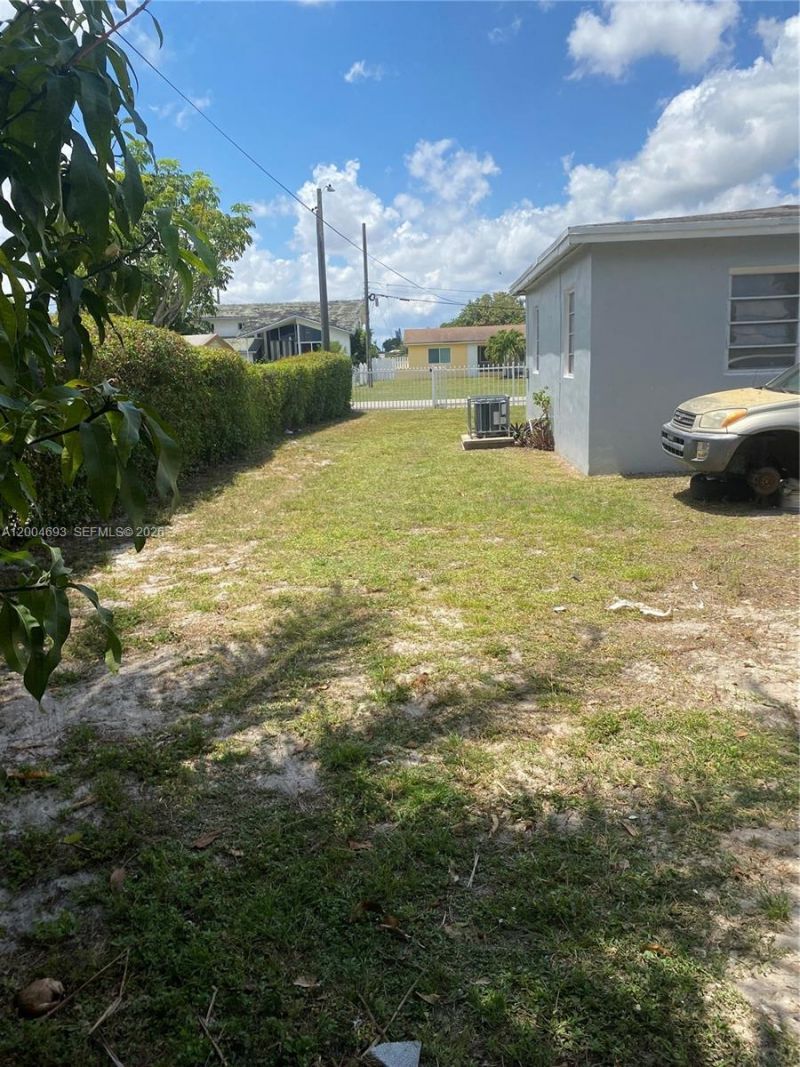 14315 NW 12th Ave , Miami, FL 33168 Photo
