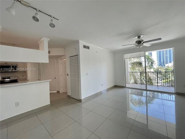 17100 N Bay Rd , Unit 1517, Sunny Isles Beach, FL 33160