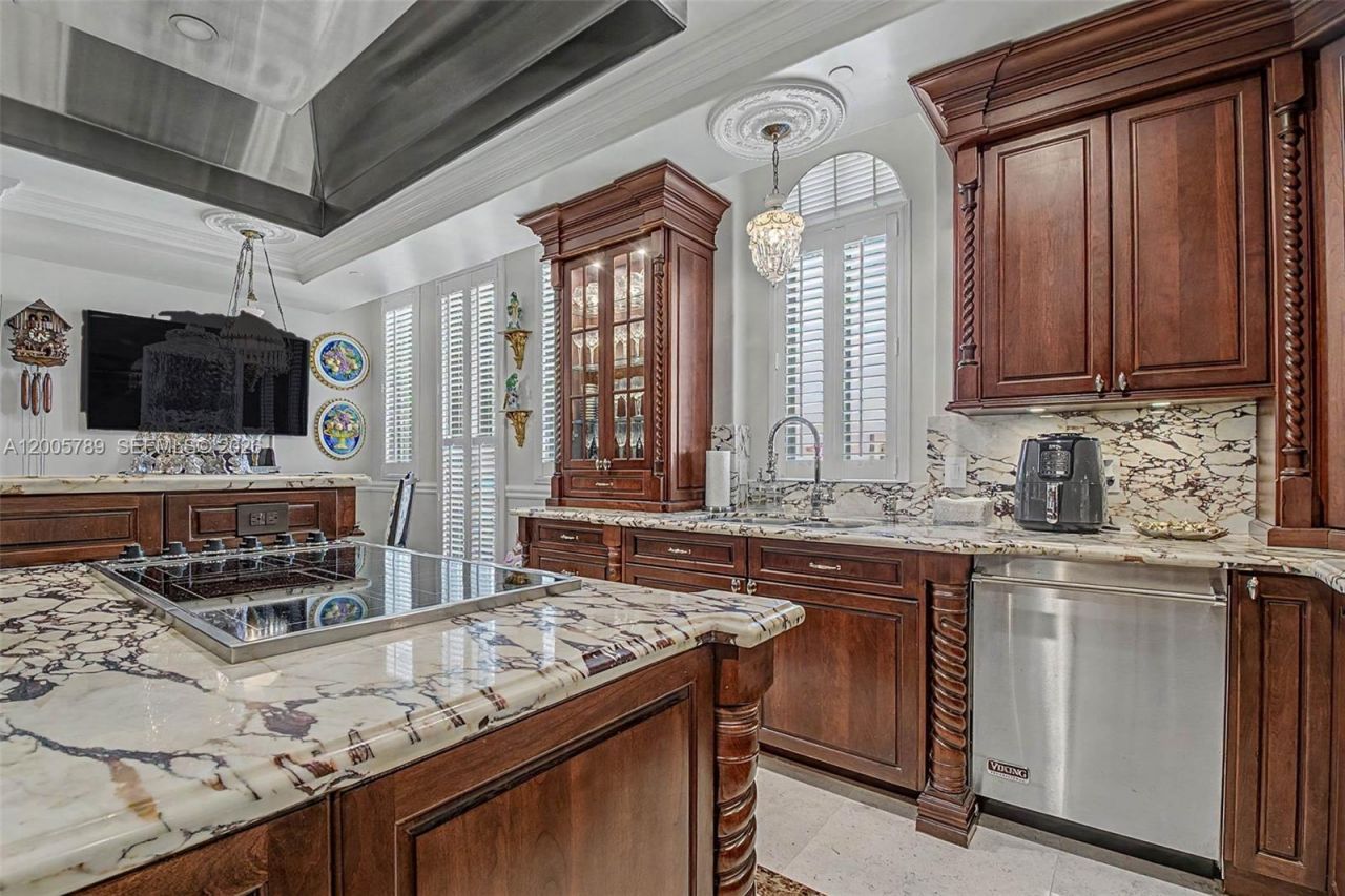 600 Coral Way , Unit 5, Coral Gables, FL 33134 Photo