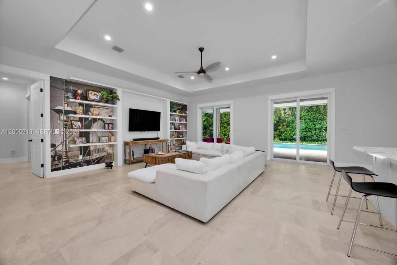 8020 SW 62nd Ave , Miami, FL 33143 Photo