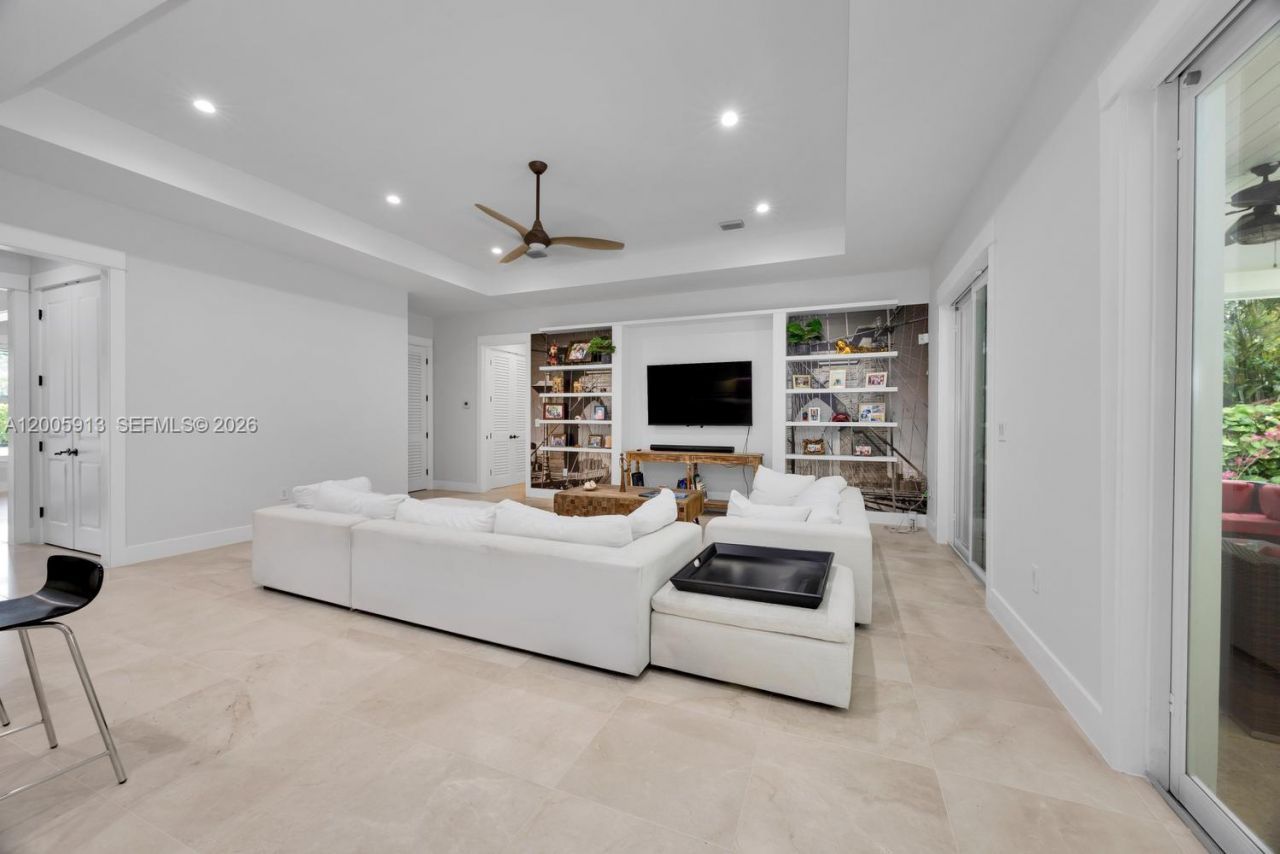 8020 SW 62nd Ave , Miami, FL 33143 Photo