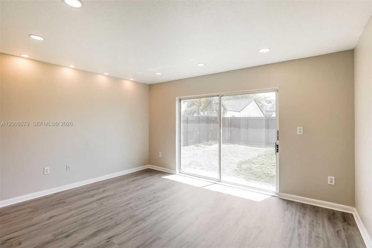 14484 SW 174th St , Miami, FL 33177 Photo