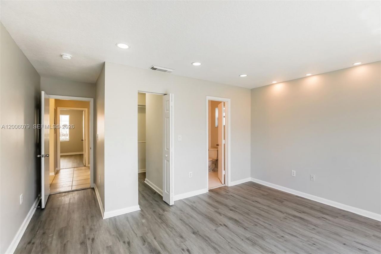 14484 SW 174th St , Miami, FL 33177 Photo