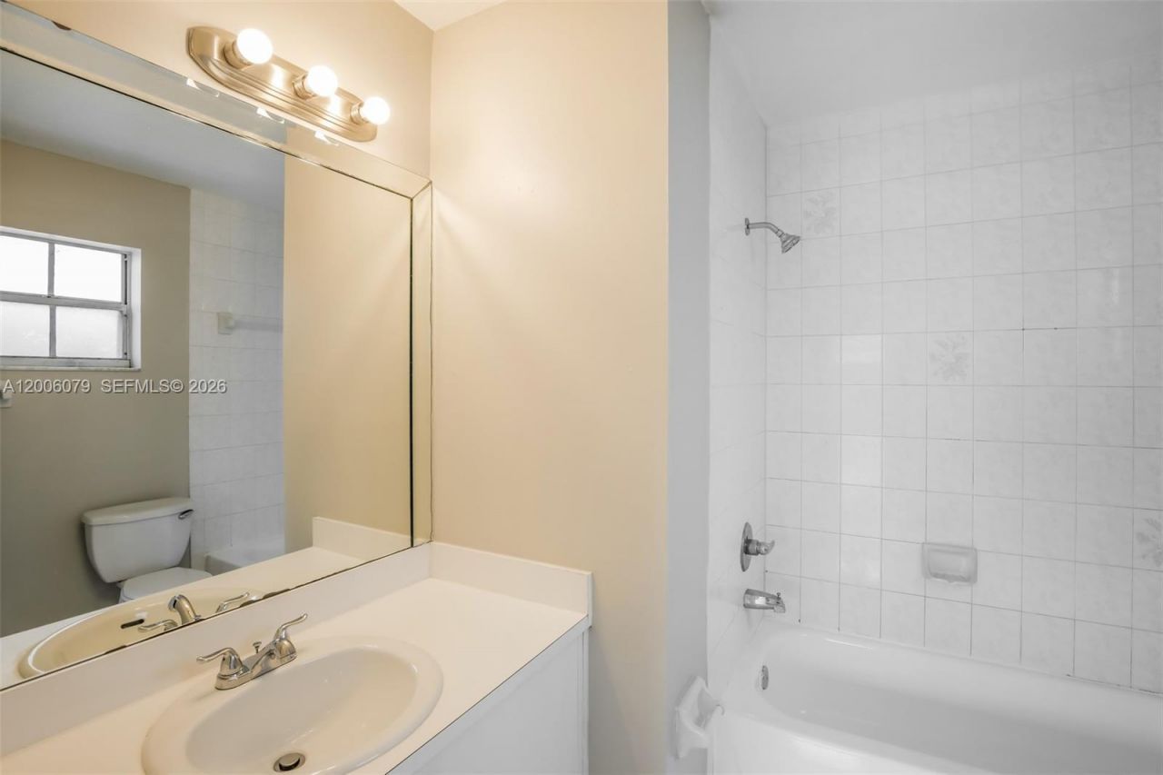 14484 SW 174th St , Miami, FL 33177 Photo