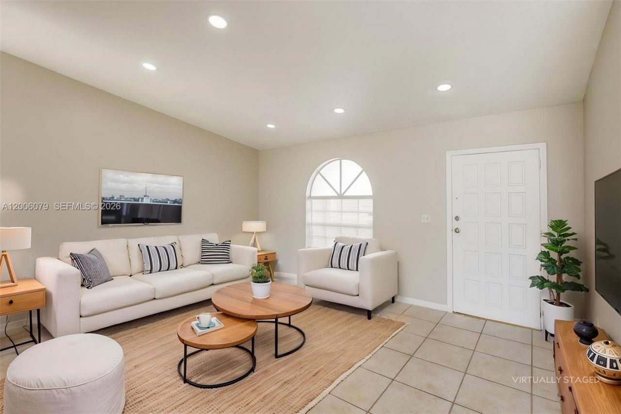 14484 SW 174th St , Miami, FL 33177 Photo