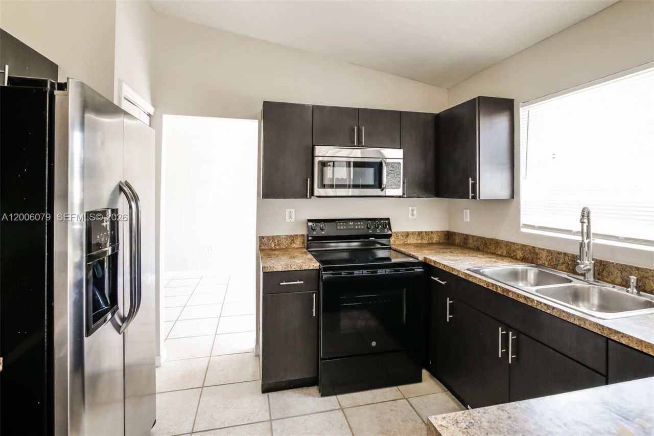 14484 SW 174th St , Miami, FL 33177 Photo