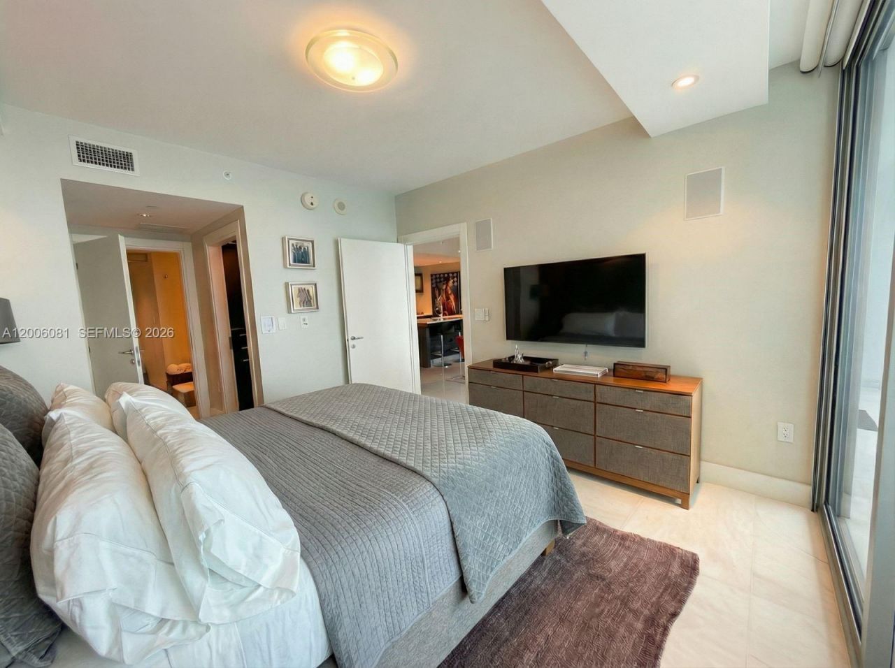 200 Biscayne Blvd Way, Unit 4310, Miami, FL 33131 Photo