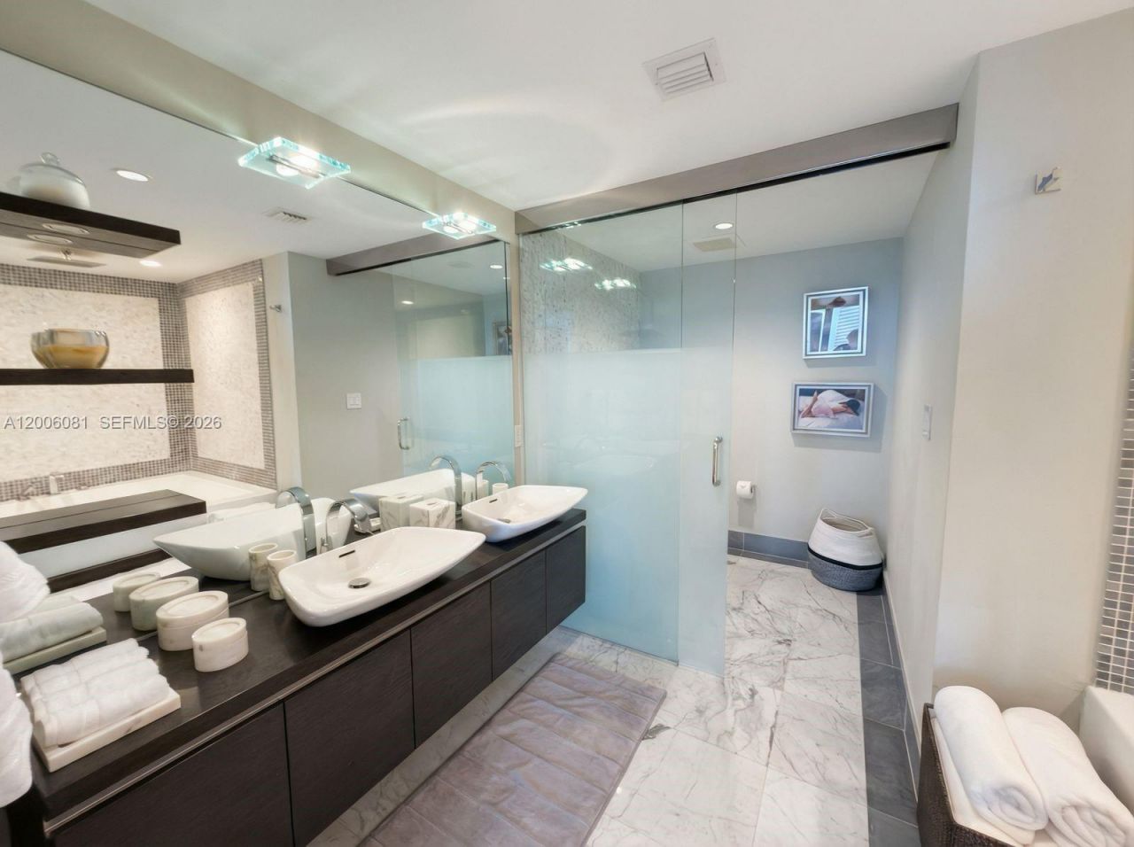 200 Biscayne Blvd Way, Unit 4310, Miami, FL 33131 Photo