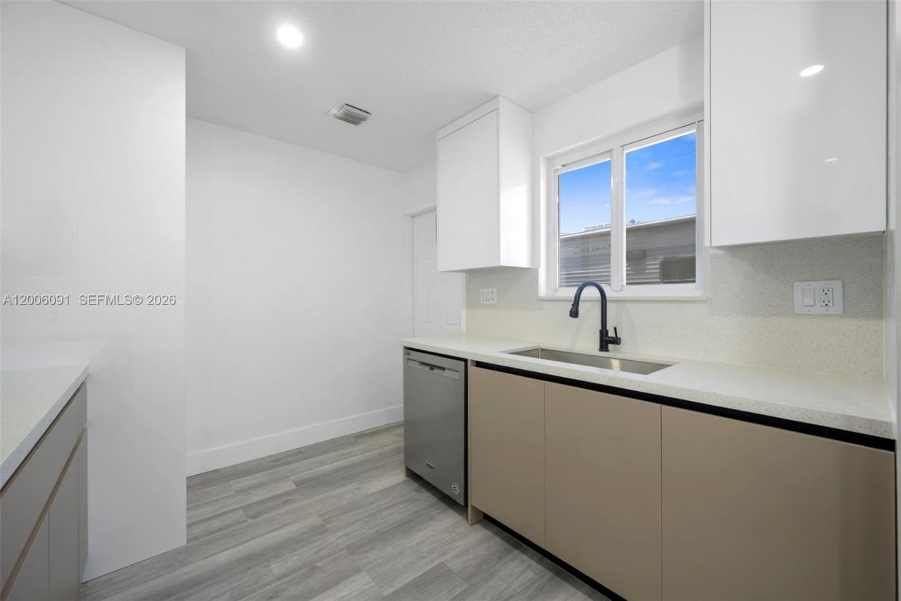 5580 Plunkett St , Hollywood, FL 33021 Photo