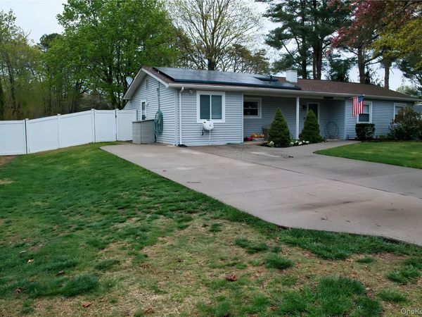 165 Randall Road , Shoreham, NY 11786