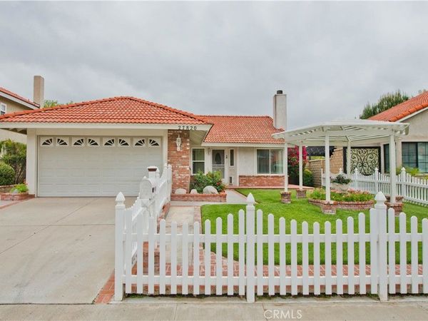 27820 Wakefield, Castaic, CA 91384