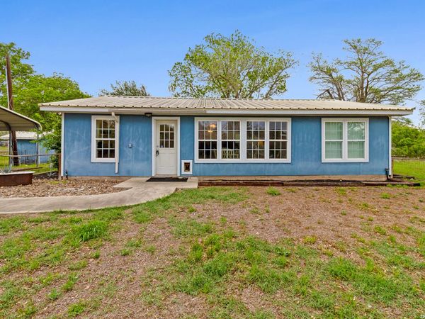 286 Mystic, Mathis, TX 78368