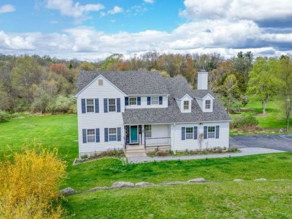 14 Thomas Rd, Lafayette, NJ 07848