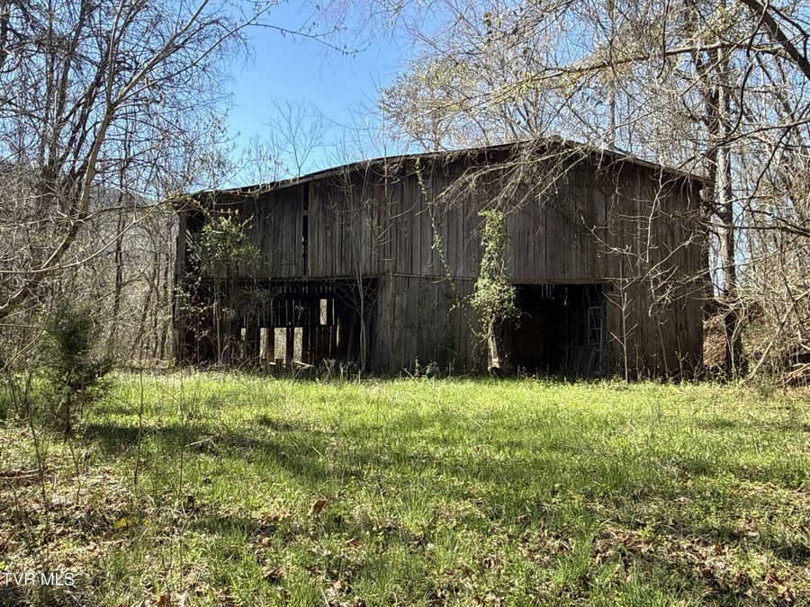 Property Image 100
