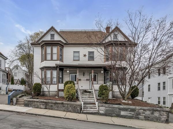 923-925 Essex St, Lawrence, MA 01841