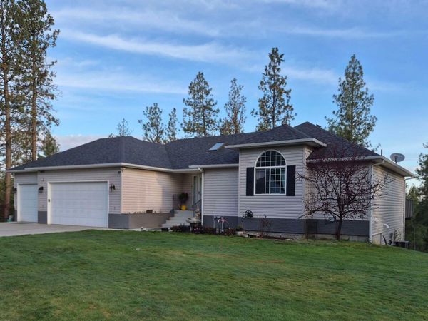 1807 S Deep Creek Ct, Medical Lake, WA 99022
