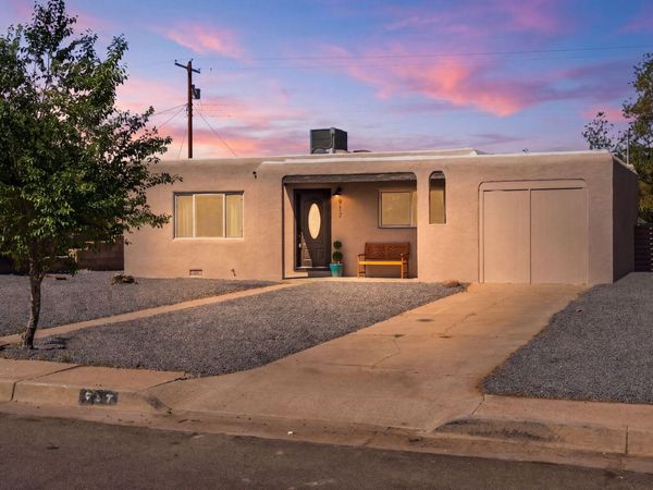 917 California Street SE, Albuquerque, NM 87108