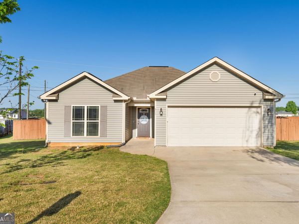 304 Worchester Circle, Perry, GA 31069