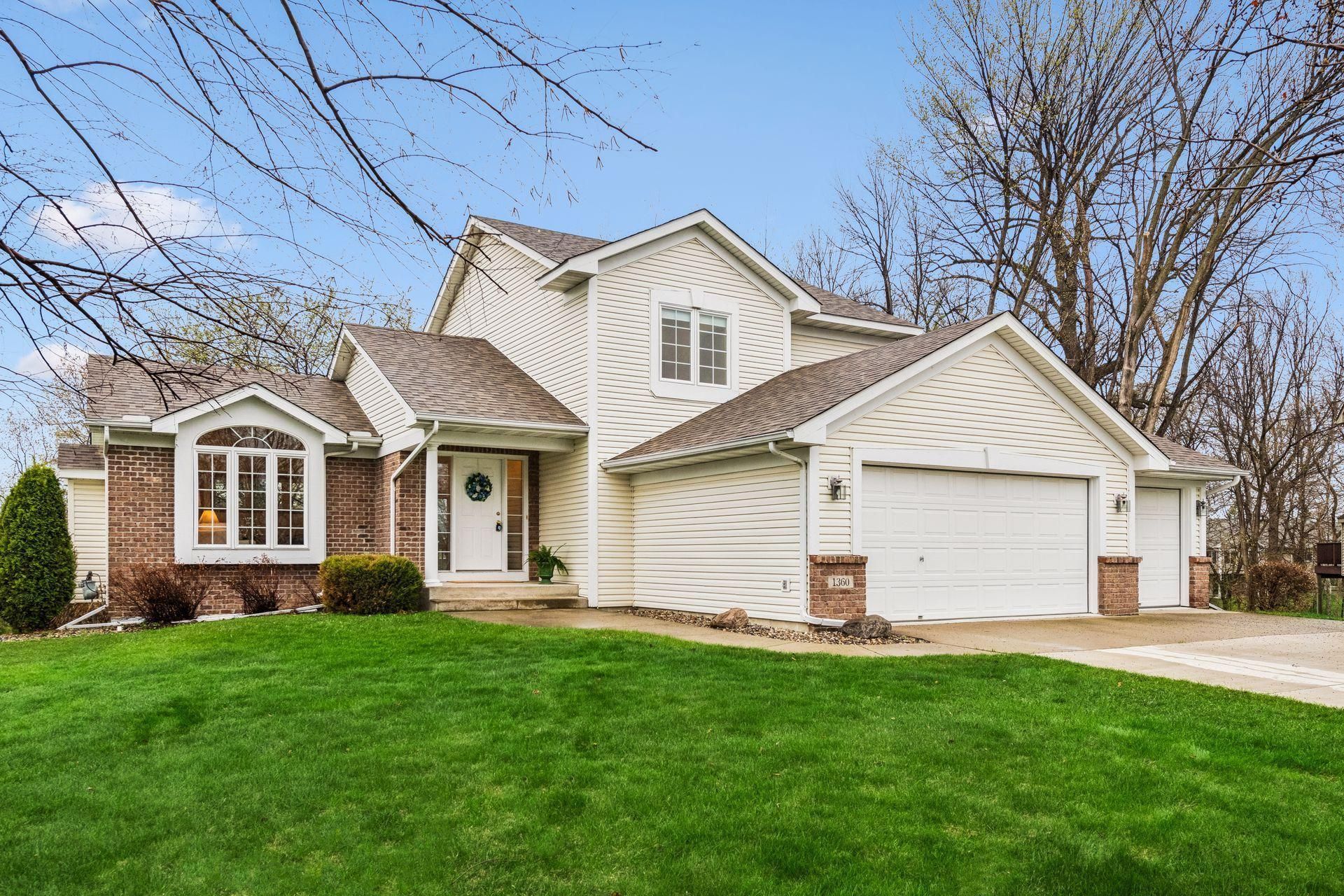 1360 Mockingbird Drive , Waconia, MN 55387