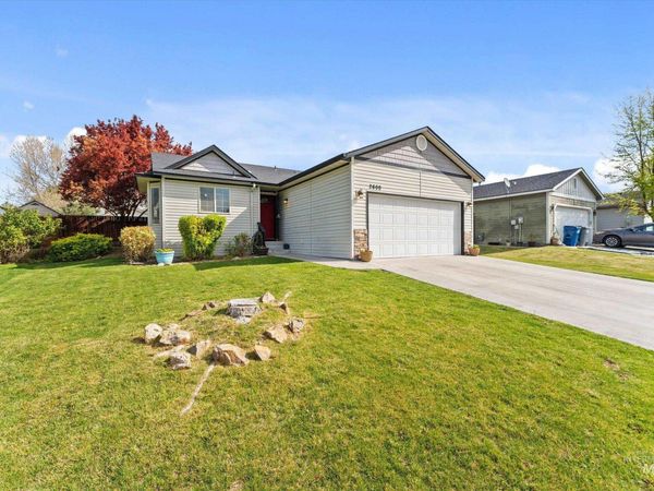 2600 E Carmel Ct, Nampa, ID 83687