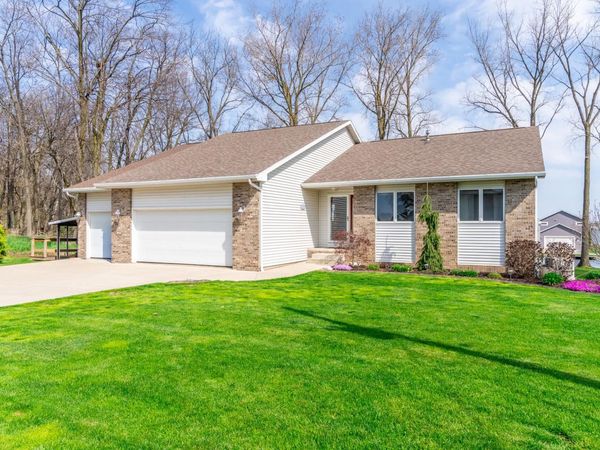 640 Ln 201 Lake Pleasant, Fremont, IN 46737