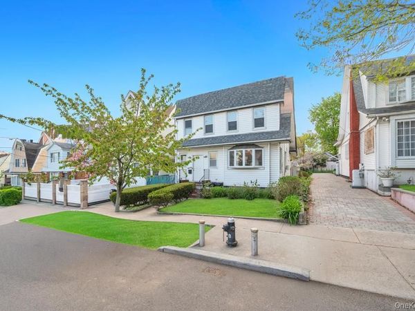 85-50 160th Street , Jamaica Hills, NY 11432