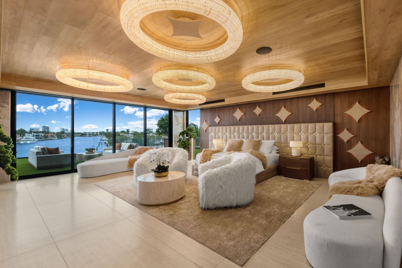 513 Middle River Drive, Fort Lauderdale, FL 33304 Photo