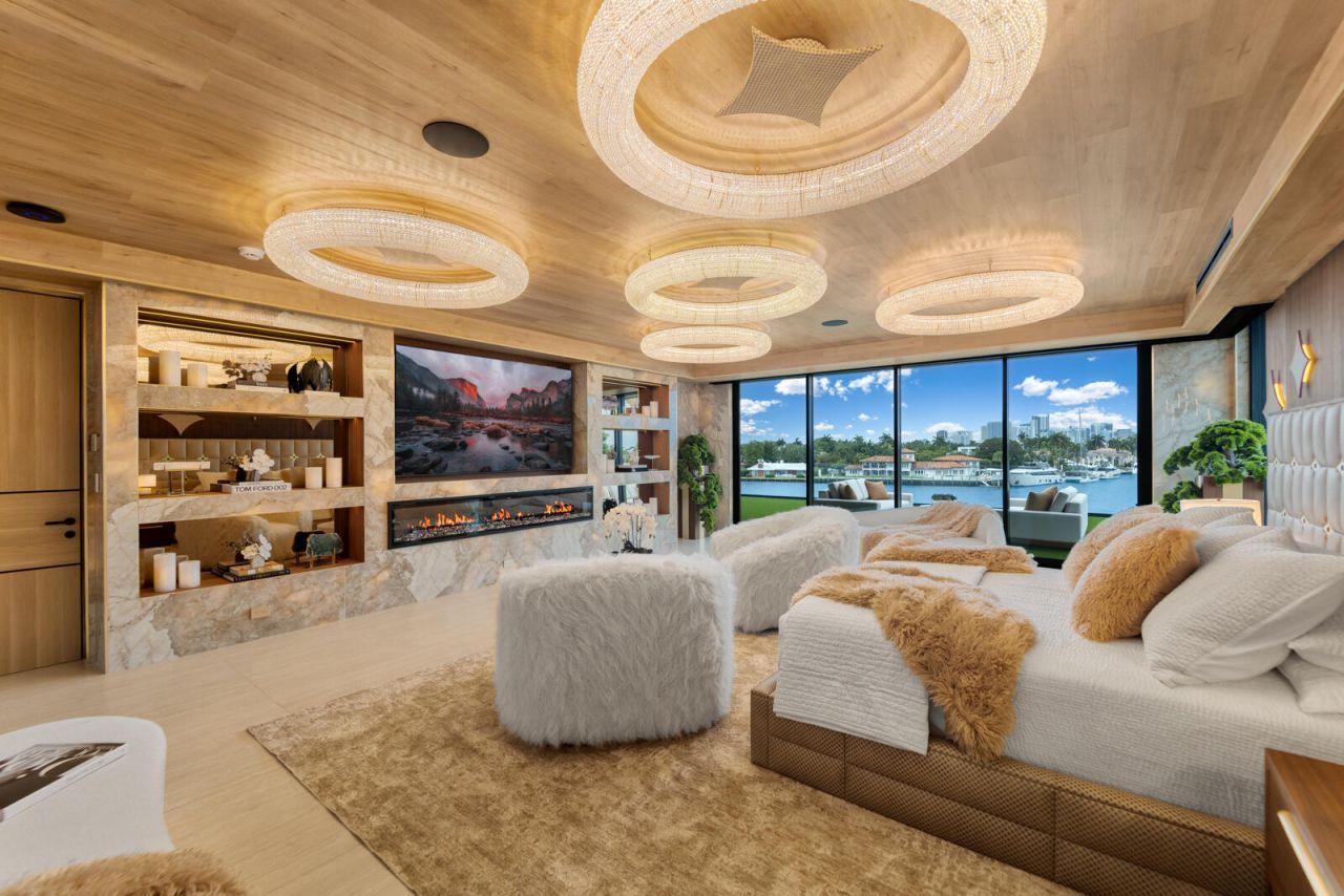 513 Middle River Drive, Fort Lauderdale, FL 33304 Photo