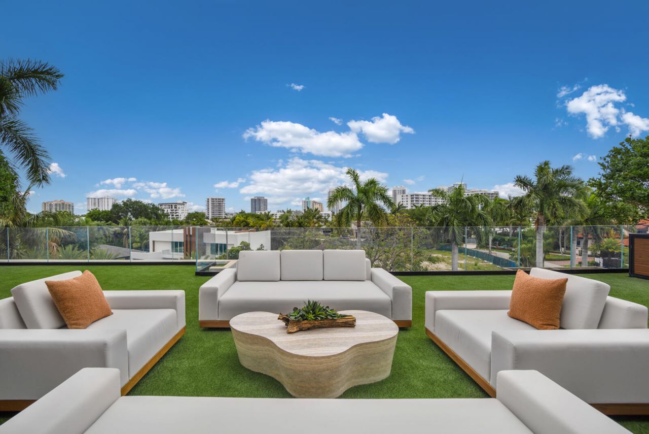 513 Middle River Drive, Fort Lauderdale, FL 33304 Photo