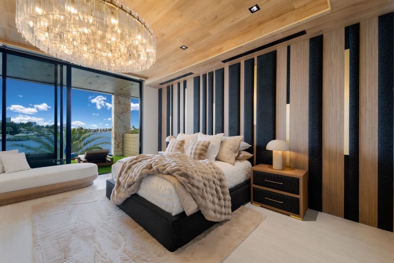 513 Middle River Drive, Fort Lauderdale, FL 33304 Photo