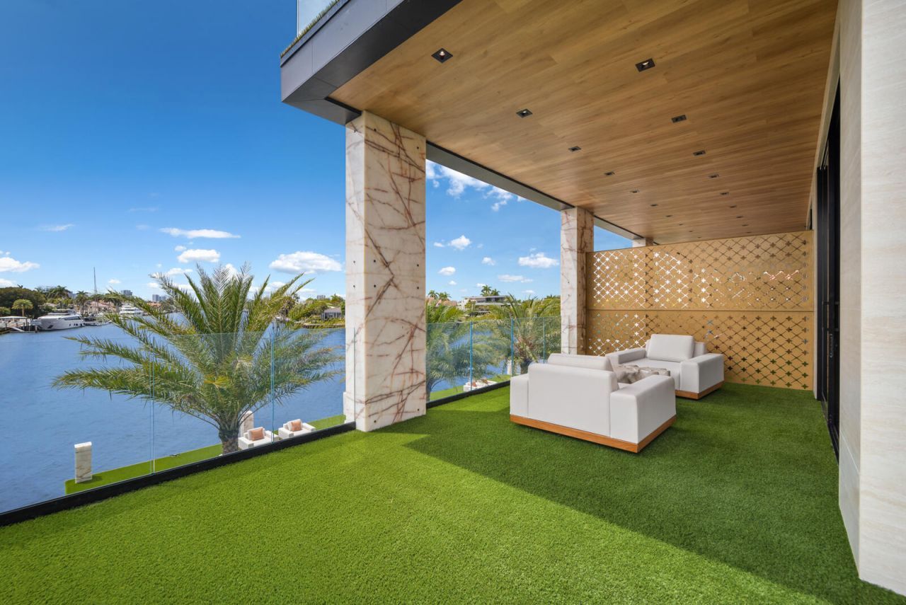 513 Middle River Drive, Fort Lauderdale, FL 33304 Photo