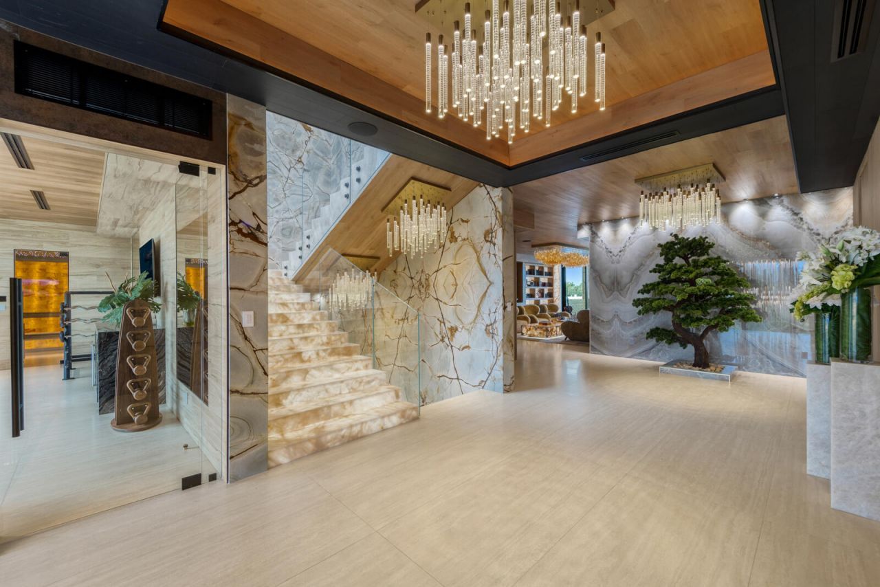 513 Middle River Drive, Fort Lauderdale, FL 33304 Photo