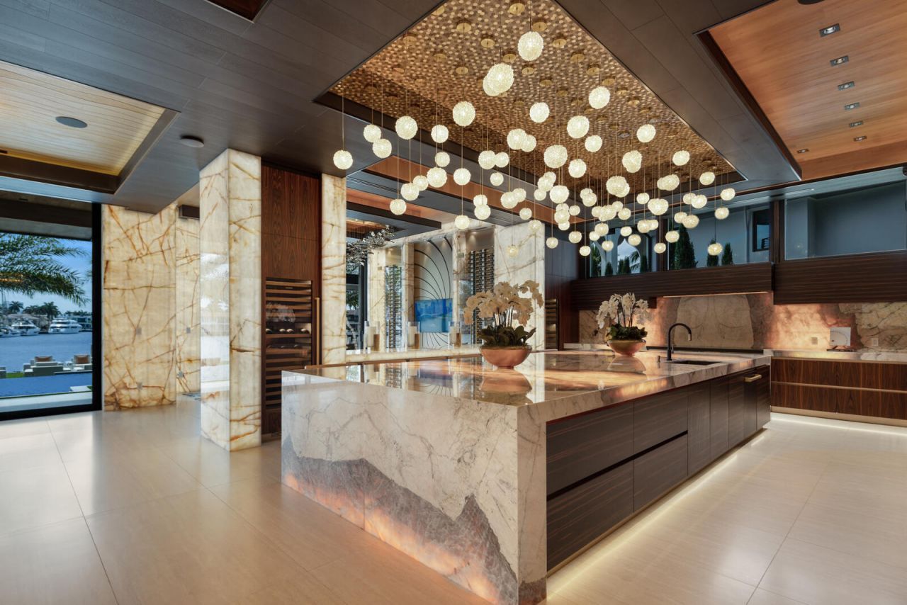 513 Middle River Drive, Fort Lauderdale, FL 33304 Photo