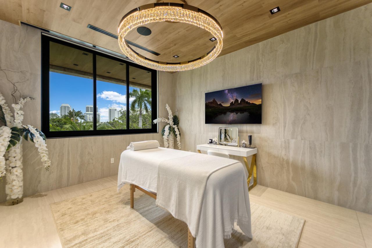 513 Middle River Drive, Fort Lauderdale, FL 33304 Photo