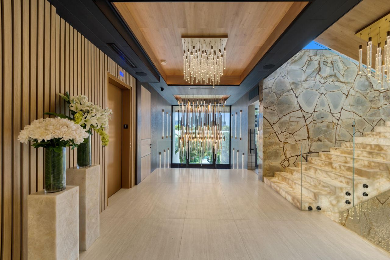 513 Middle River Drive, Fort Lauderdale, FL 33304 Photo