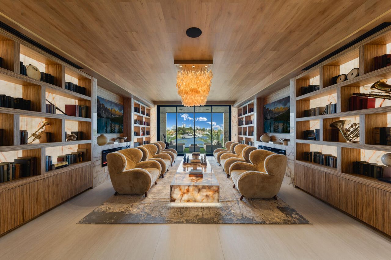 513 Middle River Drive, Fort Lauderdale, FL 33304 Photo